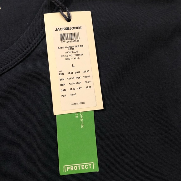 Basic O-Neck Tee - Picture 2 of 3